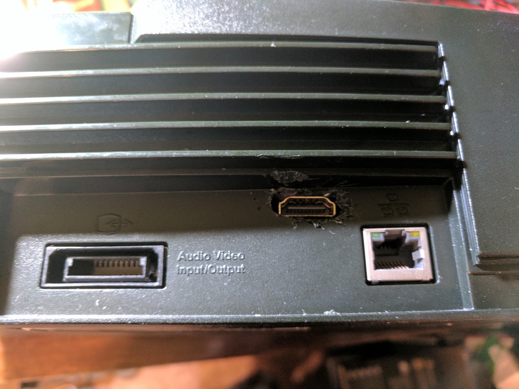 Adding an HDMI port to the original Xbox