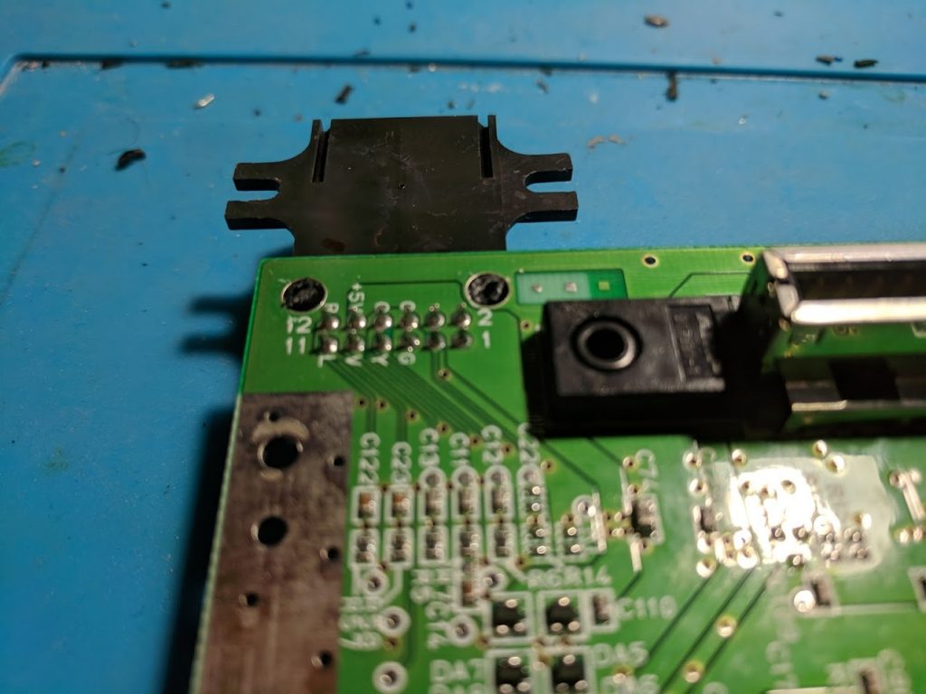 Nintendo 64 AV output port